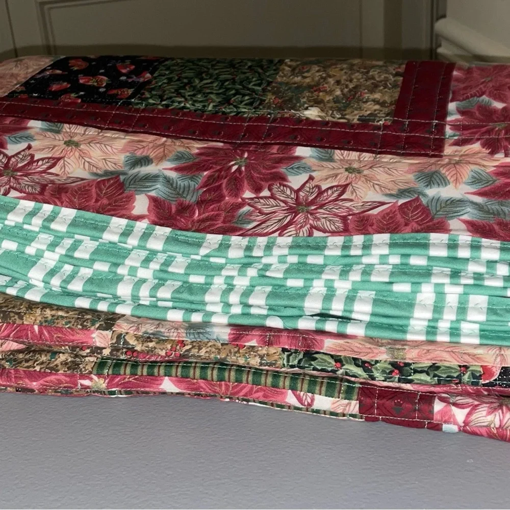 Handmade Patchwork Quilt in Cranberry Red, Green & Cream - Picture 2 of 13